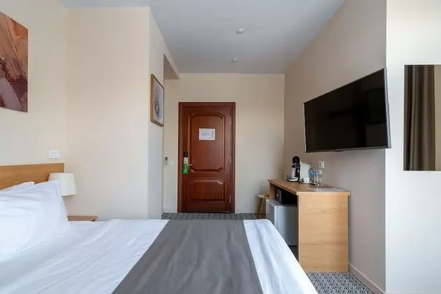 Basic Tek Büyük Yataklı Oda