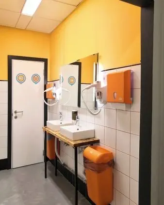 Standard Tek Büyük veya İki Ayrı Yataklı Oda, Özel Banyo