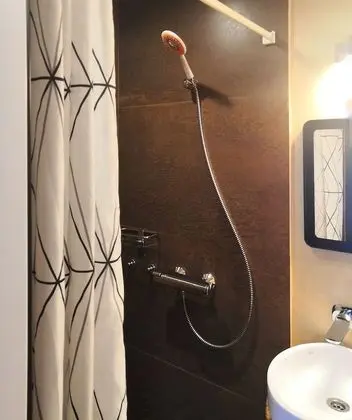 Standard Tek Büyük veya İki Ayrı Yataklı Oda, Özel Banyo