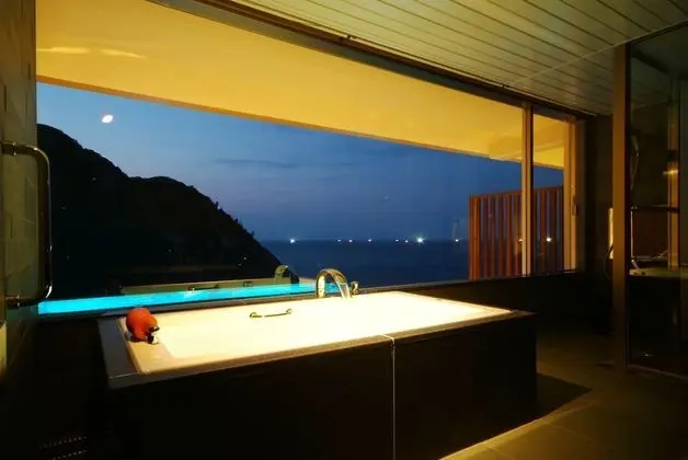 Süit, Sigara İçilmez ("Tokijiku" Twin)