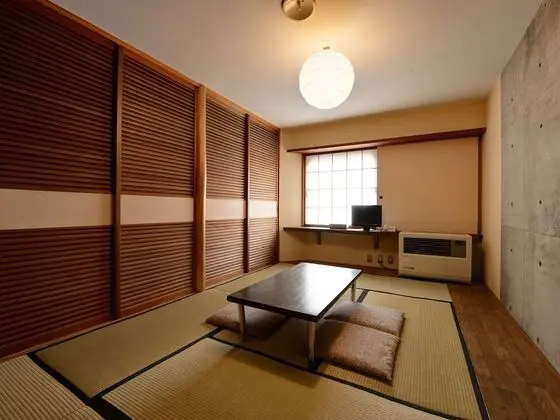 Standard Oda, Sigara İçilmez, Ortak Banyo (Japanese)