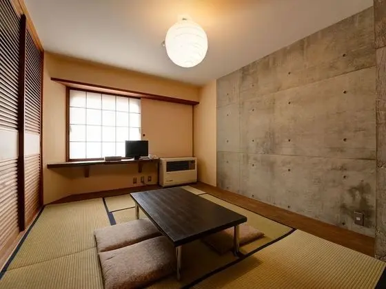 Standard Oda, Sigara İçilmez, Ortak Banyo (Japanese)