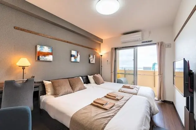 Üç Kişilik Oda, Deniz Manzaralı