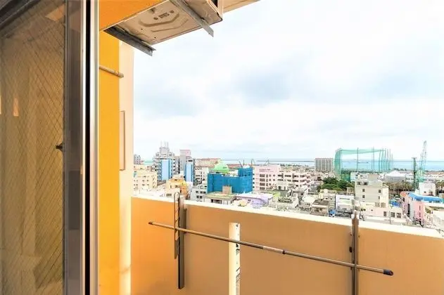 Üç Kişilik Oda, Deniz Manzaralı