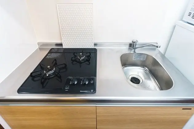 Üç Kişilik Oda, Deniz Manzaralı