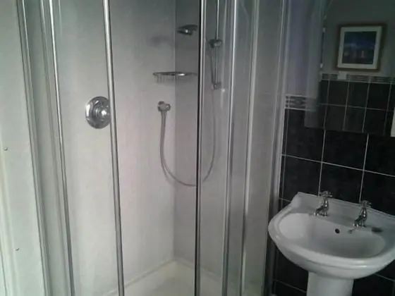 Üç Kişilik Oda, Özel Banyo