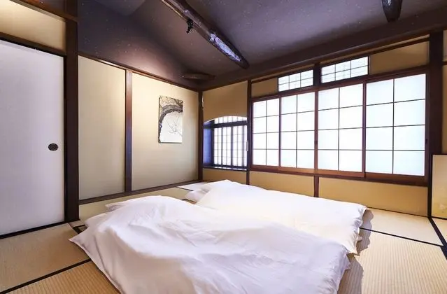 Ev (Private Vacation)