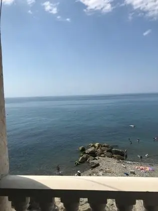 Family Oda, Deniz Manzaralı