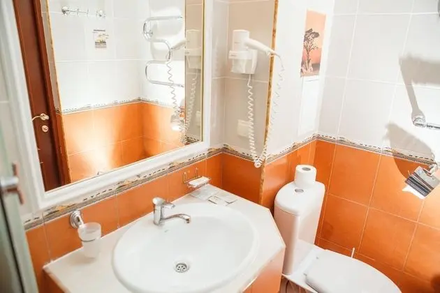 Standard Tek Büyük Yataklı Oda