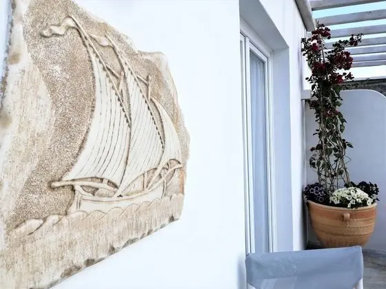 Superior Apart Daire, Deniz Manzaralı