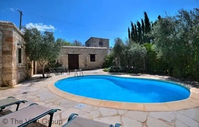 Kır Evi, Kişiye Özel Havuzlu