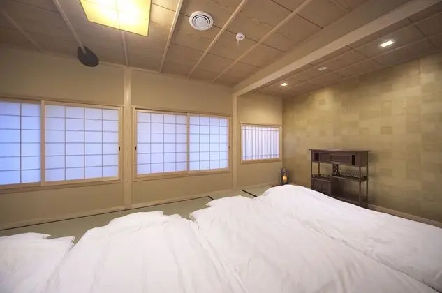 Ev (Private Vacation)