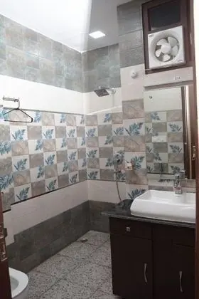 Business Tek Büyük Yataklı Oda