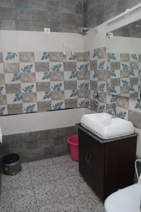Business Tek Büyük Yataklı Oda