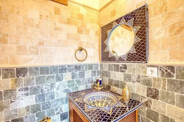 Aynalı Oda,Manzarasız