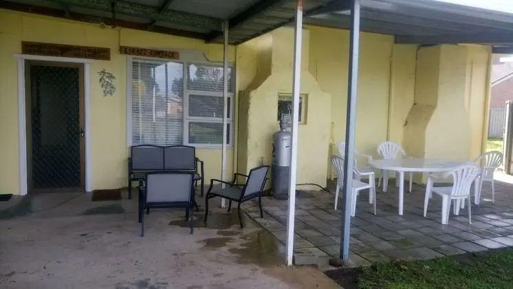 Economy Kır Evi, Birden Çok Yatak, Şömine
