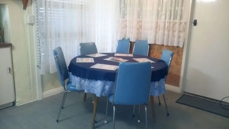 Economy Kır Evi, Birden Çok Yatak, Şömine