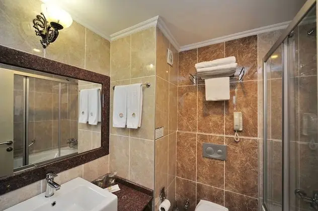 Comfort Tek Büyük veya İki Ayrı Yataklı Oda, Deniz Manzaralı