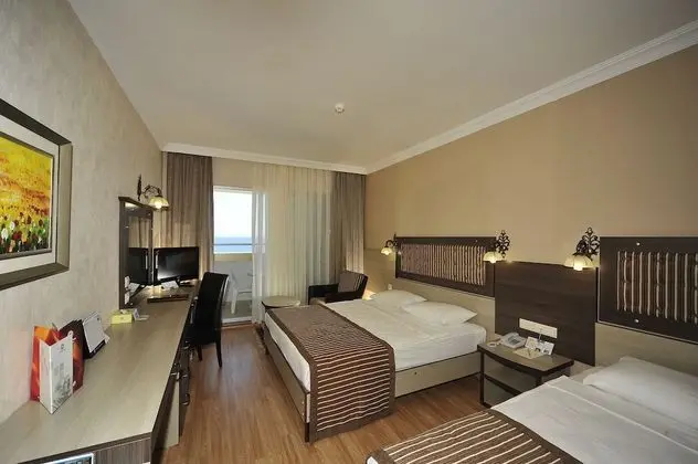 Comfort Tek Büyük veya İki Ayrı Yataklı Oda