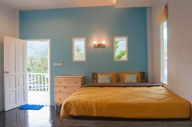 1-Bedroom Bungalow with Mountain View