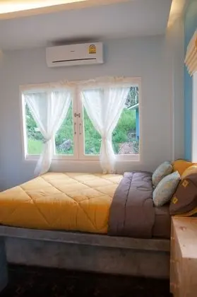 2-Bedroom Bungalow with Mountain View