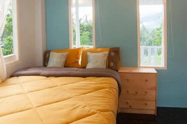 2-Bedroom Bungalow with Mountain View