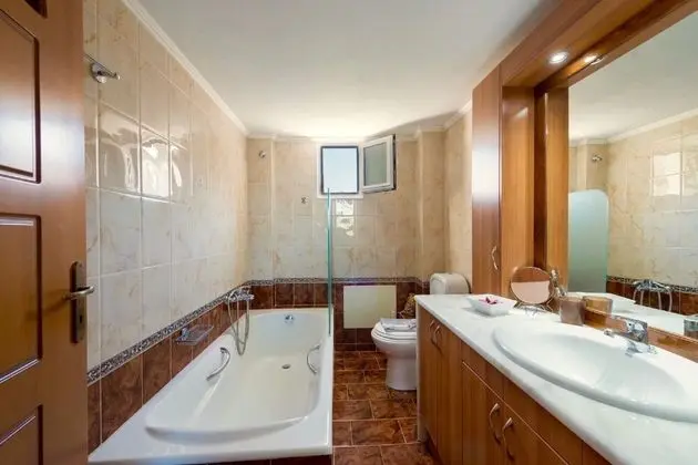 Family Villa, 4 Yatak Odası, Kişiye Özel Havuzlu