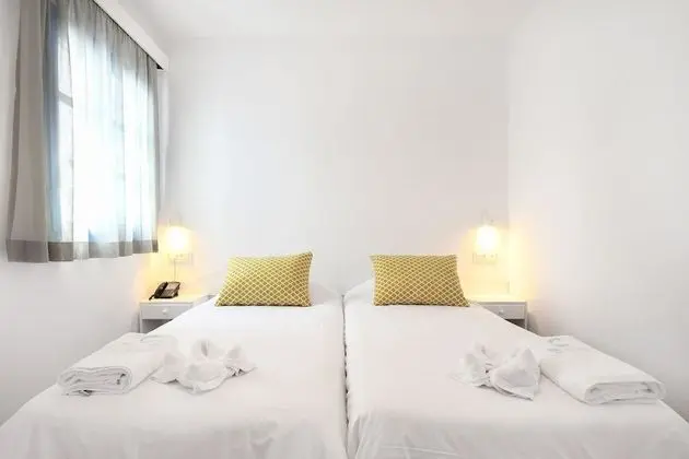 Tek Büyük veya İki Ayrı Yataklı Oda