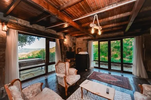 Dağ Evi, Dağ Manzaralı, Şömineli
