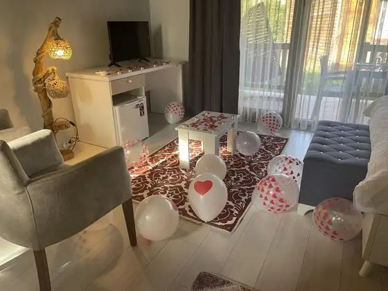 Çift Kişilik, Bahçe Manzaralı