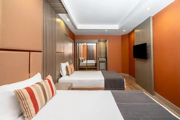 https://images.etstur.com/imgproxy/resize/2560x1440/files/images/hotelImages/etsrooms/643/Kirman_Arycanda_De_Luxe_20240913110408_2.jpg