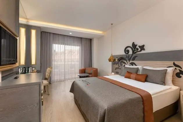 https://images.etstur.com/files/images/hotelImages/TR/212293/l/Kirman-Belazur-Resort---Spa-Oda-400072.jpg