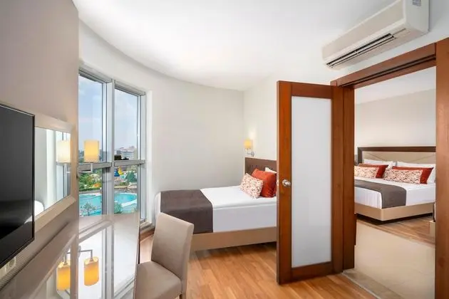 https://images.etstur.com/files/images/hotelImages/TR/212296/l/Kirman-Leodikya-Resort-Oda-351745.jpg