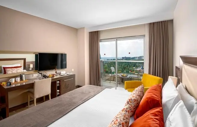 https://images.etstur.com/files/images/hotelImages/TR/212296/l/Kirman-Leodikya-Resort-Oda-351751.jpg