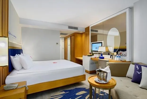 https://images.etstur.com/files/images/hotelImages/TR/212297/l/Kirman-Sidemarin-Beach---Spa-Oda-351959.jpg