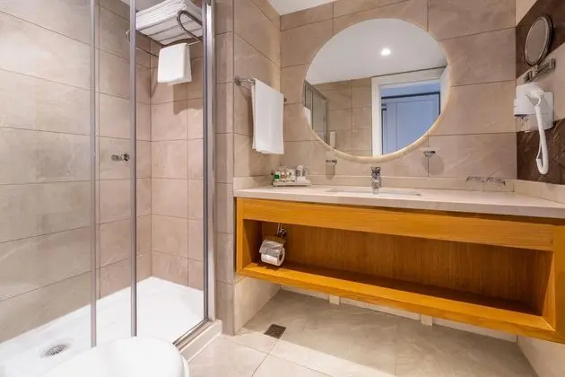 https://images.etstur.com/files/images/hotelImages/TR/212295/l/Kirman-Sidera-Luxury---Spa-Oda-397249.jpg