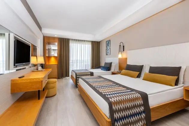 https://images.etstur.com/imgproxy/resize/2560x1440/files/images/hotelImages/etsrooms/642/Kirman_Sidera_Luxury___Spa_20240913165015_1.jpg