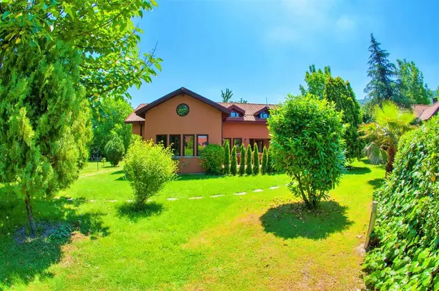 Four Bedroom Country Villa Oda