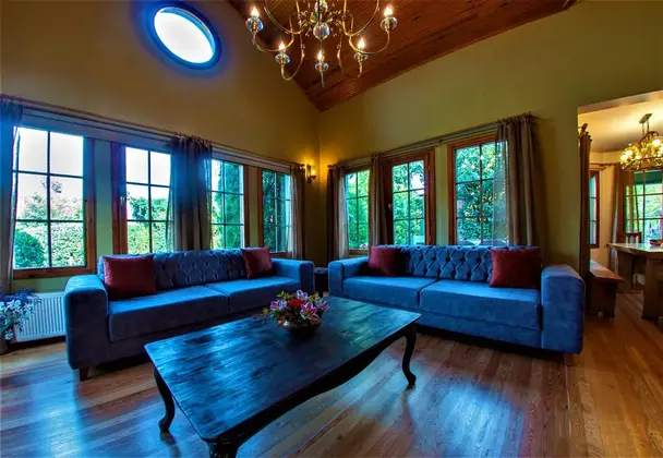Four Bedroom Country Villa Oda