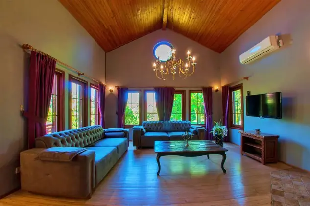 Four Bedroom Country Villa Oda