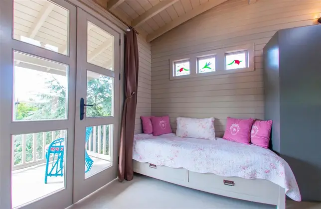 Junior Country Villa Oda