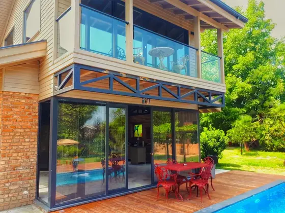 Junior Luxury Heated Pool