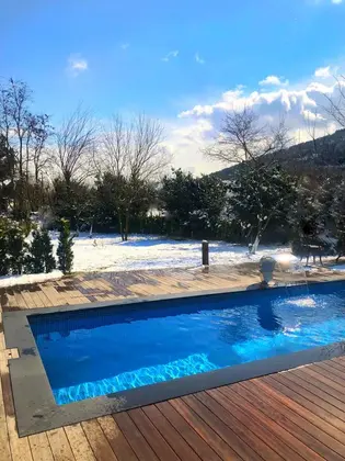 Junior Luxury Heated Pool