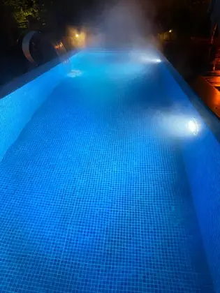 Junior Luxury Heated Pool