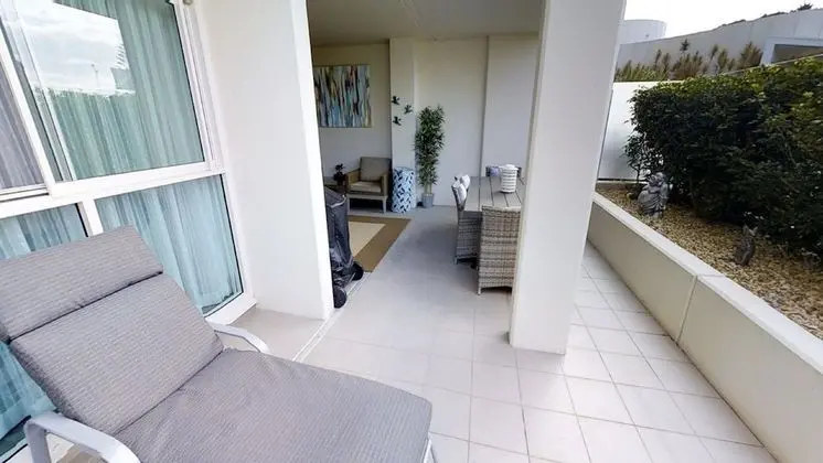 Apart Daire, 2 Yatak Odası, Avlu Manzaralı