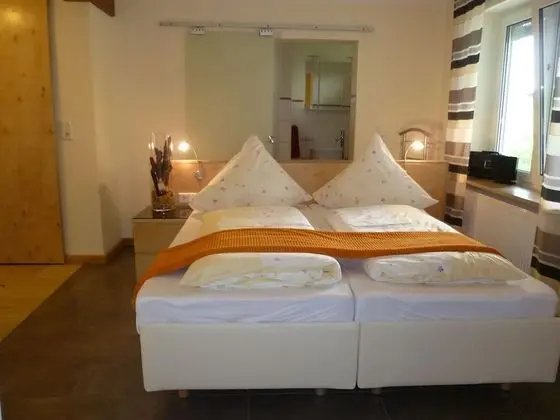 Basic Tek Büyük Yataklı Oda