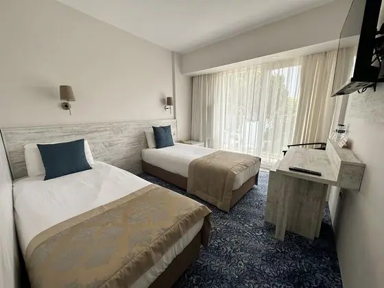 https://images.etstur.com/files/images/hotelImages/TR/50916/l/Kirtay-Hotel-Oda-367499.jpg