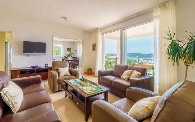 Superior Apart Daire, 3 Yatak Odası, Deniz Manzaralı, Denize Bakan