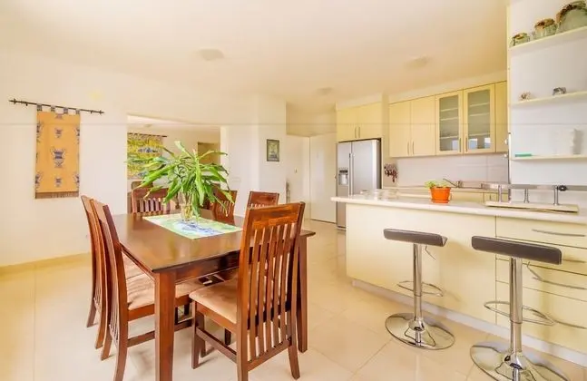 Superior Apart Daire, 3 Yatak Odası, Deniz Manzaralı, Denize Bakan