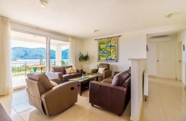 Superior Apart Daire, 3 Yatak Odası, Deniz Manzaralı, Denize Bakan